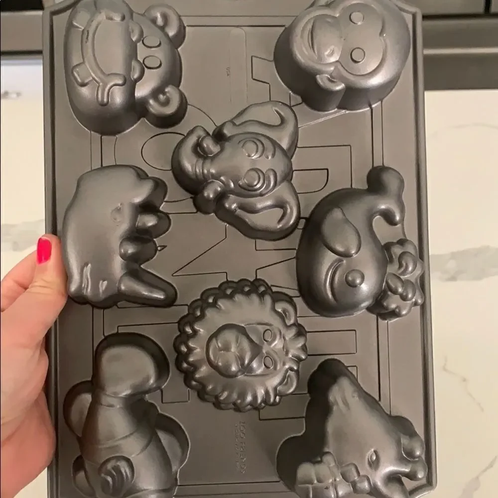 Animal Zoo muffins tray